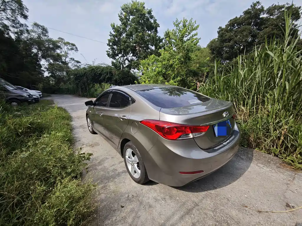 Hyundai Elantra Langdong — миниатюра 4