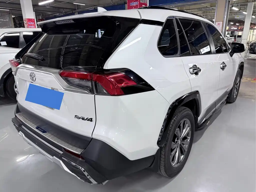 Toyota RAV4 — миниатюра 18