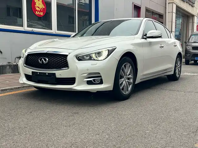 INFINITI Q50L 2017