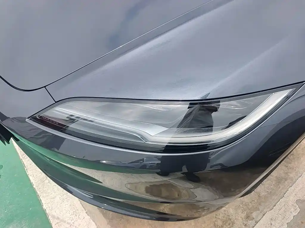 Tesla Model 3 — миниатюра 24
