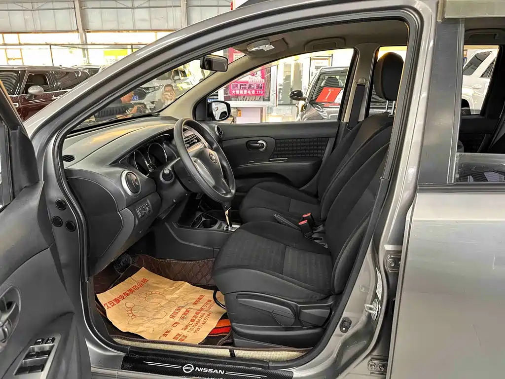 Nissan Livina — миниатюра 15