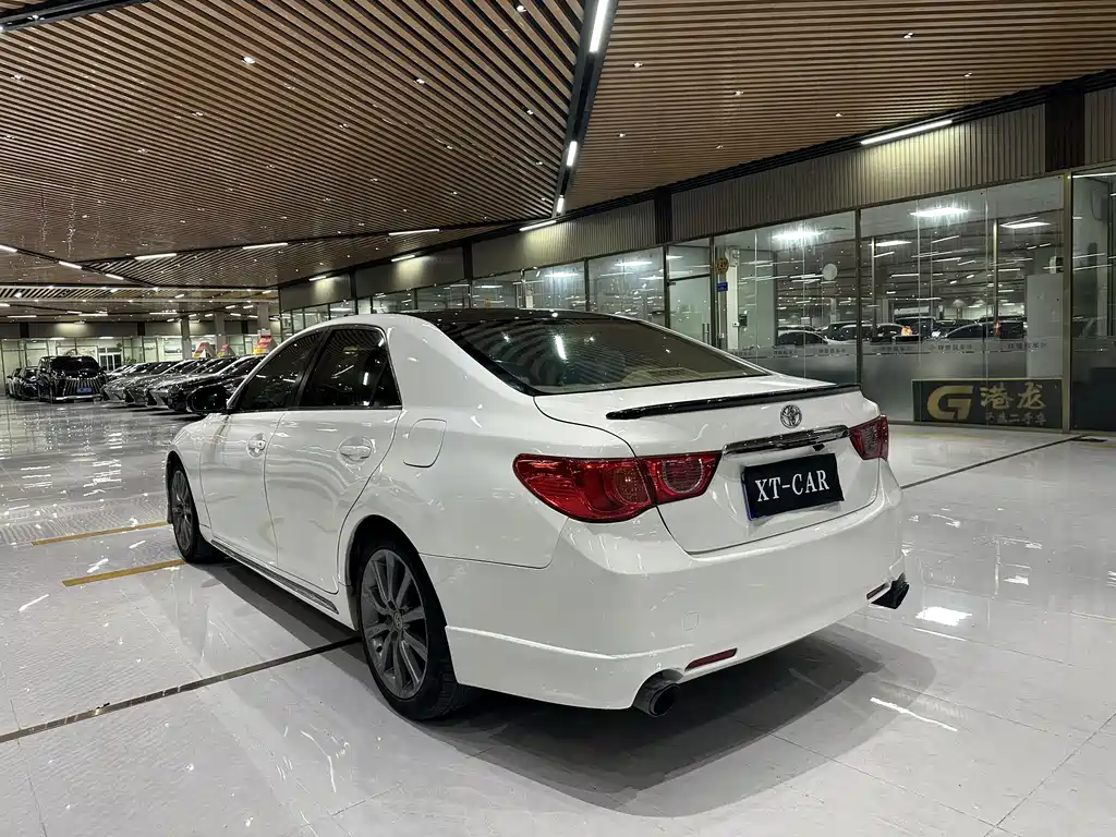 Toyota Reiz 2.5V Grace Elite Dazzle Trim Edition, фото 11
