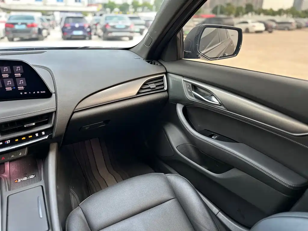 Cadillac CT5 — миниатюра 14