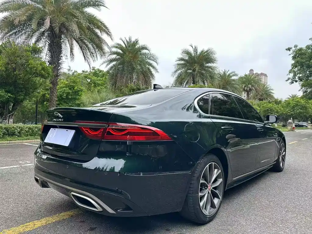Jaguar XFL — миниатюра 9
