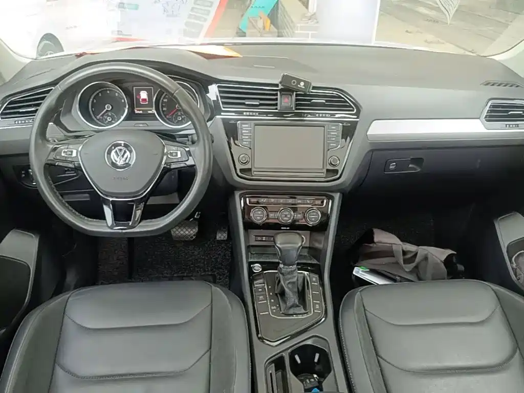 Volkswagen Tiguan L — миниатюра 10