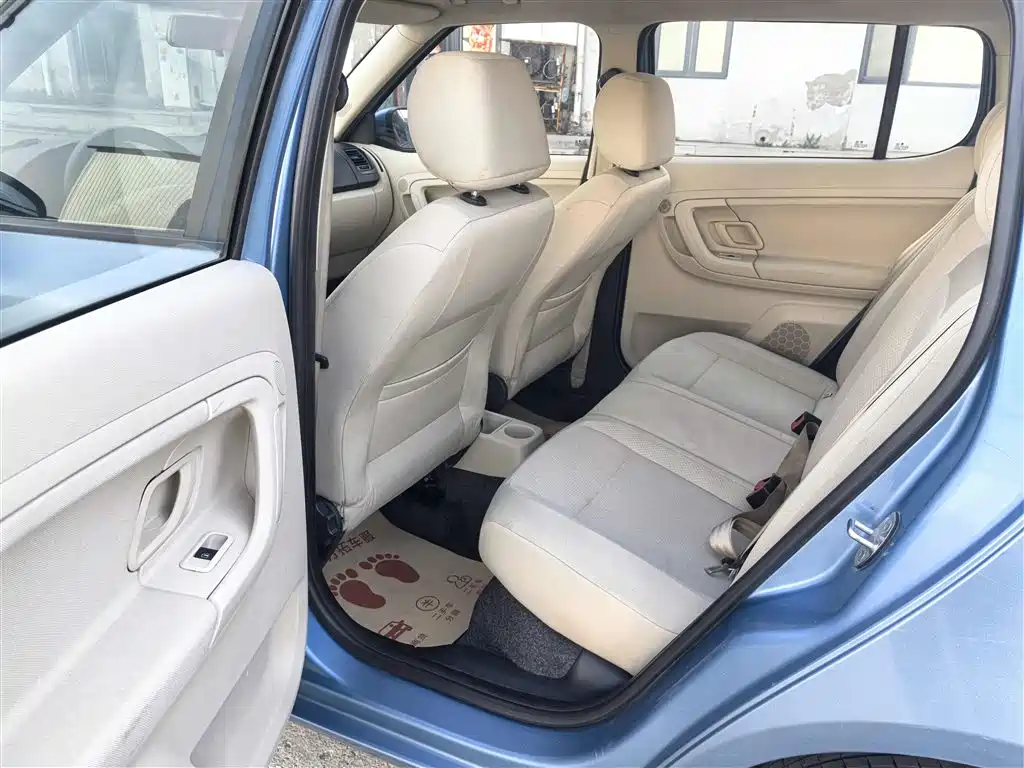 Skoda Fabia 1.4L Auto Crystal Supreme Edition, фото 9