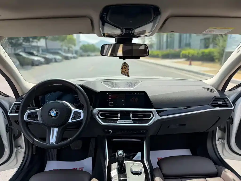 BMW 3 Series — миниатюра 8