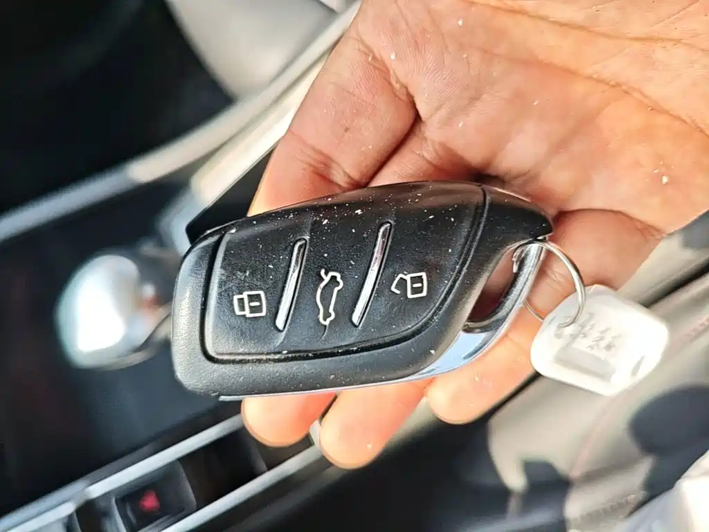 Roewe i5 — миниатюра 9