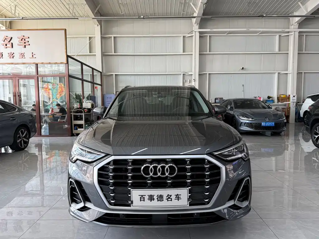 Audi Q3 2022 35 TFSI Fashion