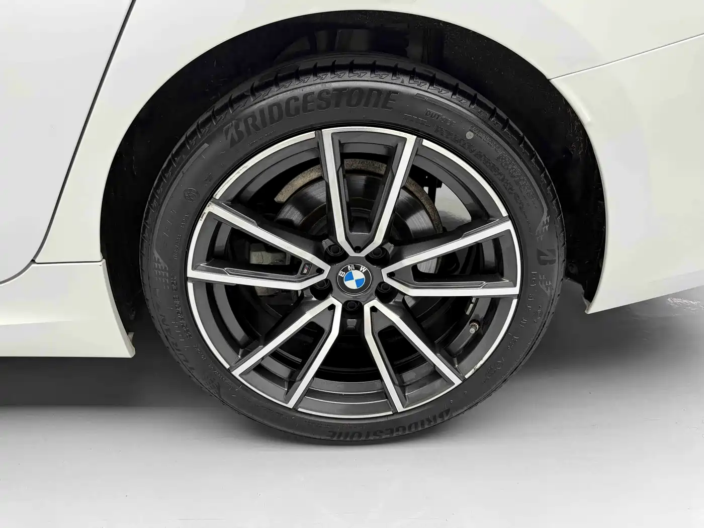 BMW 3 series id 4674323 из Китая 14