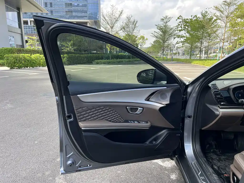 BYD Han — миниатюра 10