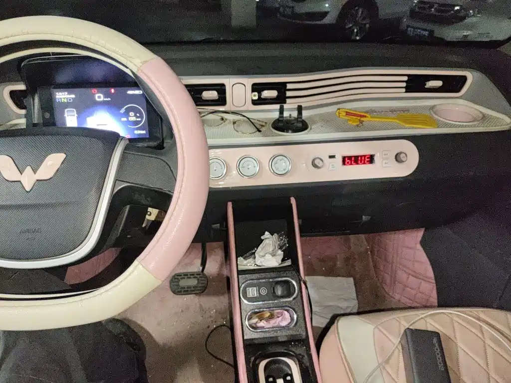 Wuling MINIEV — миниатюра 9