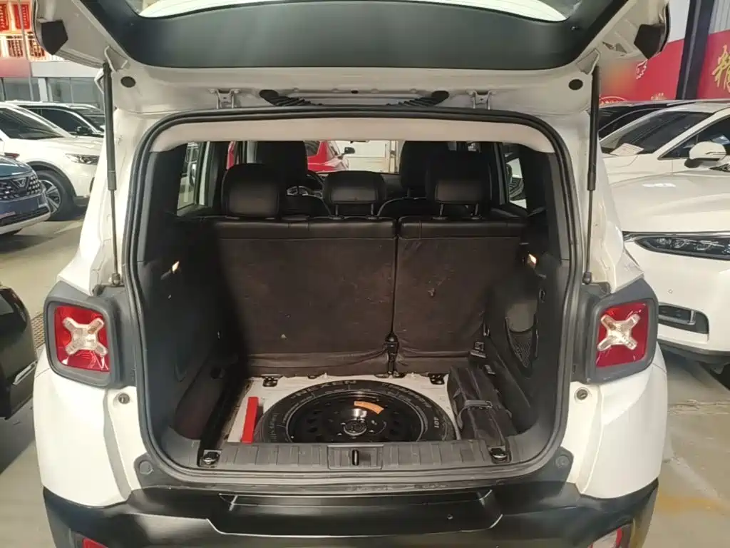 Jeep Renegade — миниатюра 19