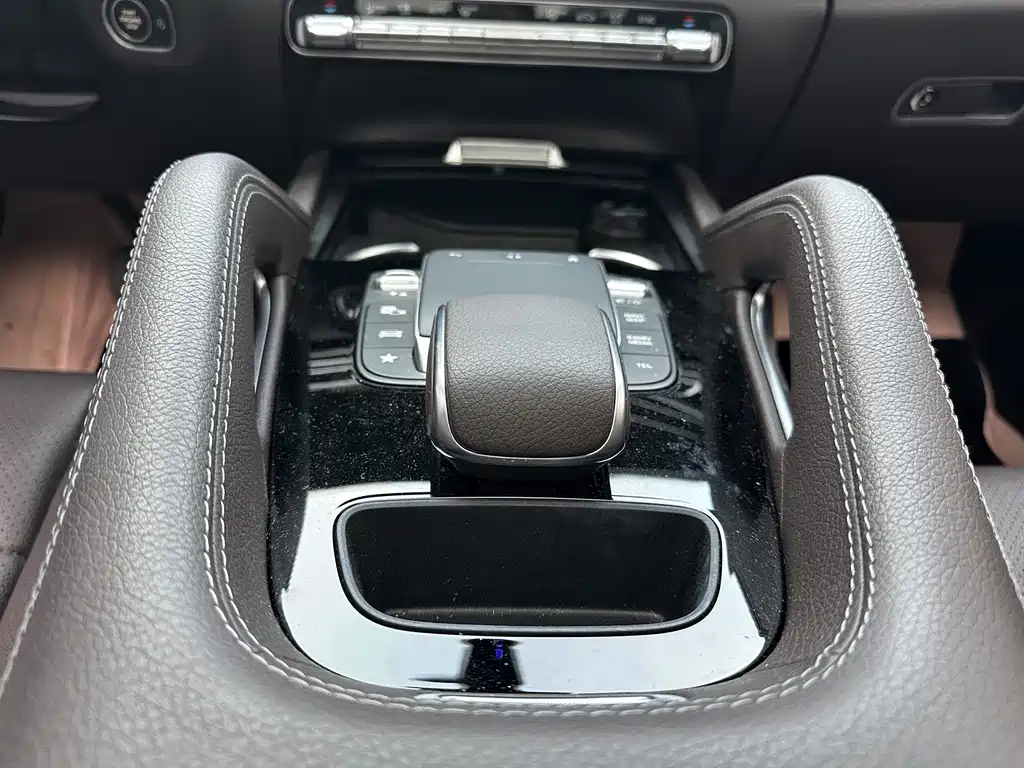 Mercedes-Benz GLE (Import) — миниатюра 7