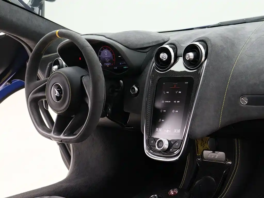 McLaren GT — миниатюра 12