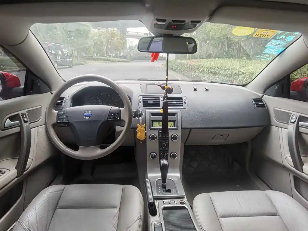 Volvo C70 — миниатюра 9