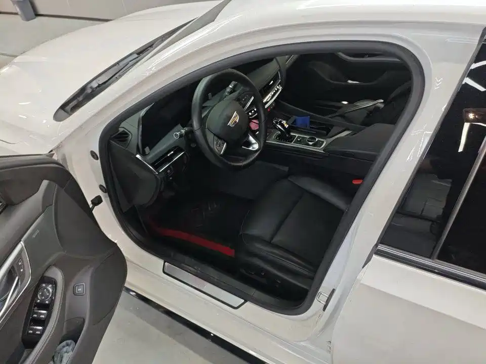 Cadillac CT5 — миниатюра 8