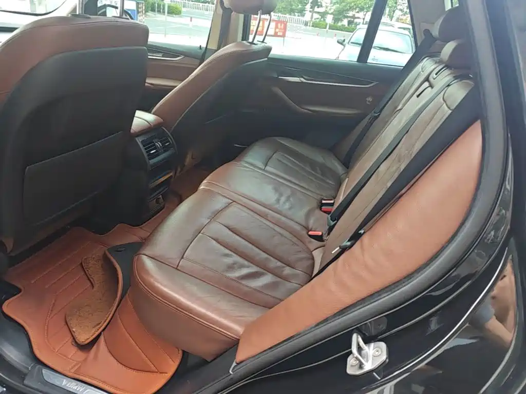 BMW X5 (Import) — миниатюра 17