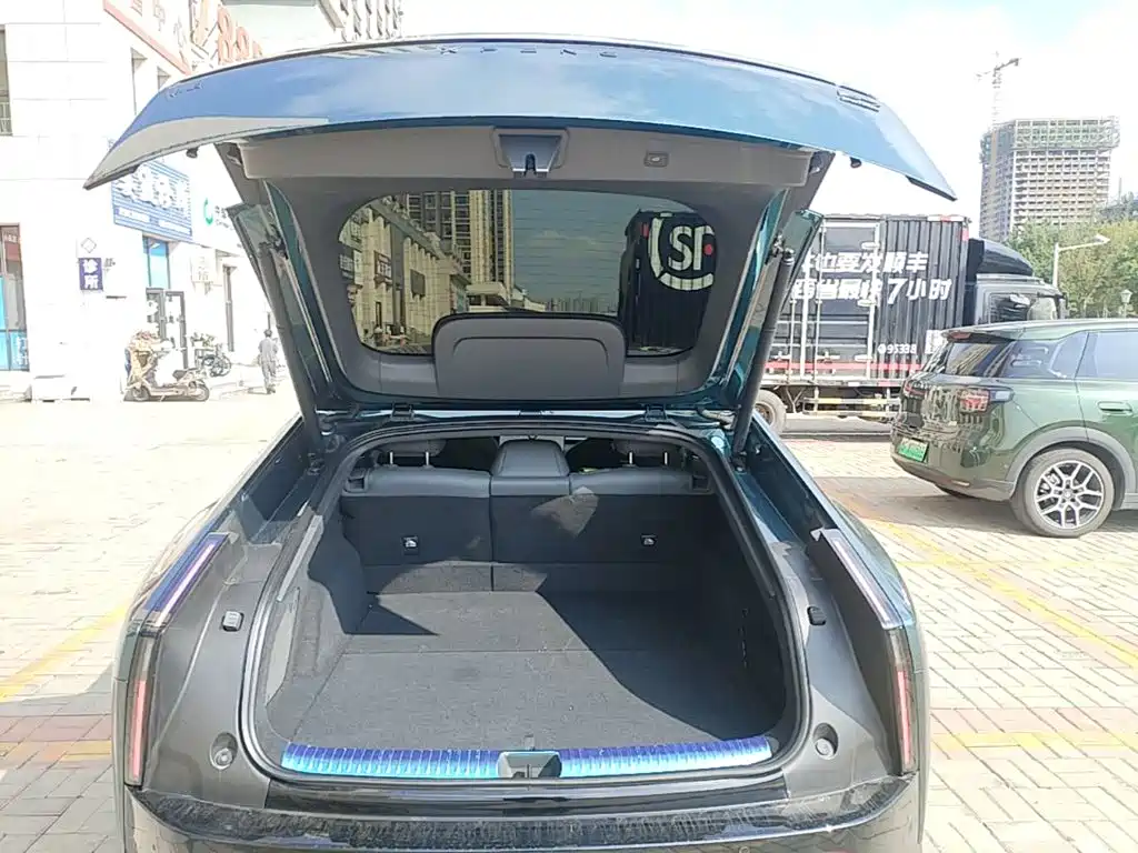 XPeng P7 — миниатюра 15