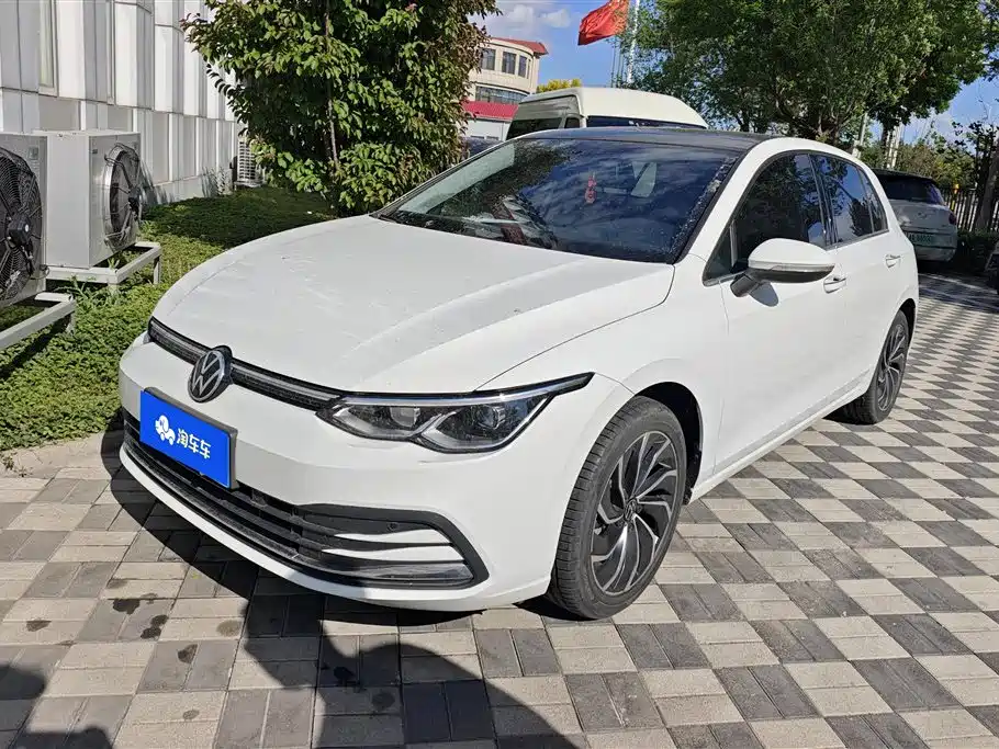 Volkswagen Golf 2024