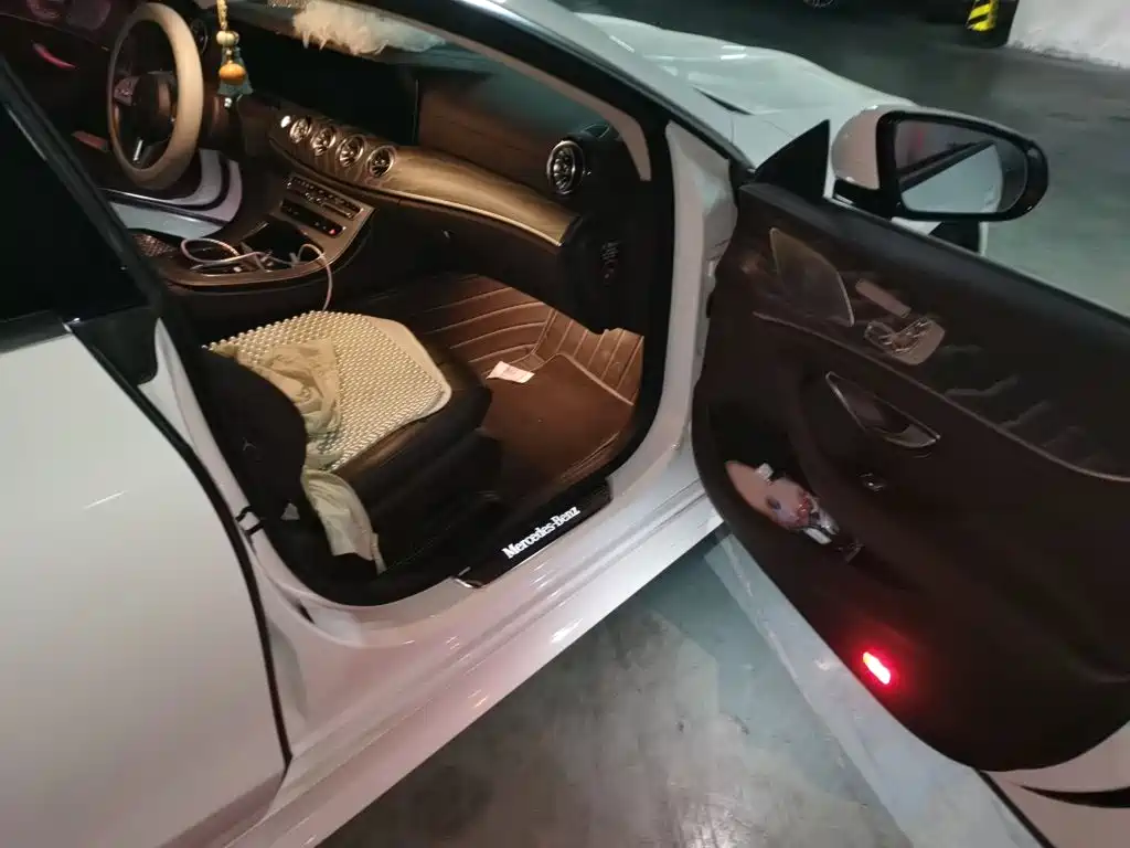 Mercedes-Benz CLS — миниатюра 18