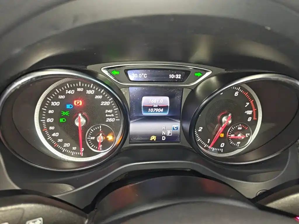 Mercedes-Benz GLA — миниатюра 12
