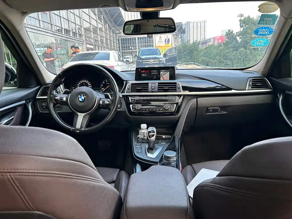 BMW 3 Series — миниатюра 13