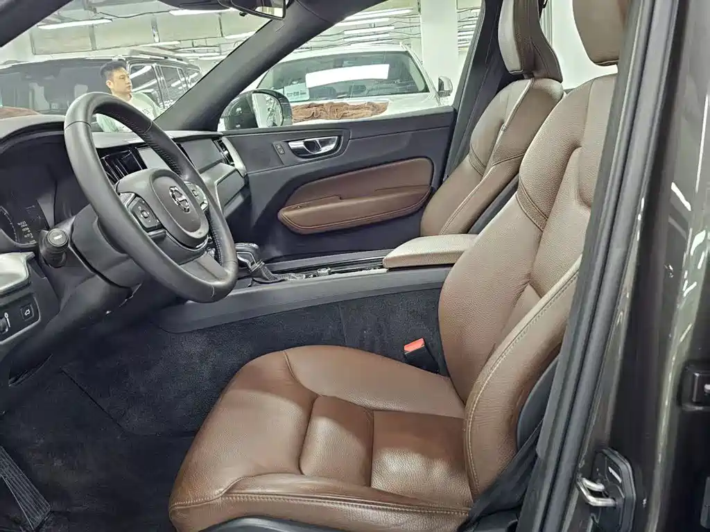 Volvo XC60 — миниатюра 8