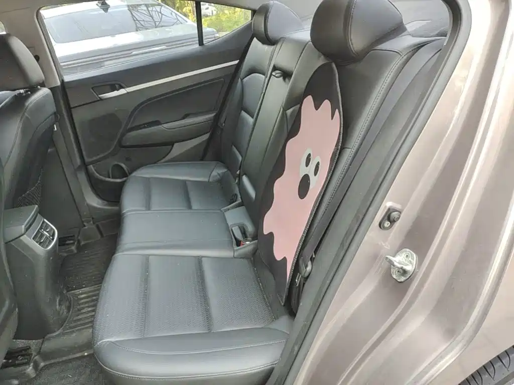 Hyundai Elantra — миниатюра 17
