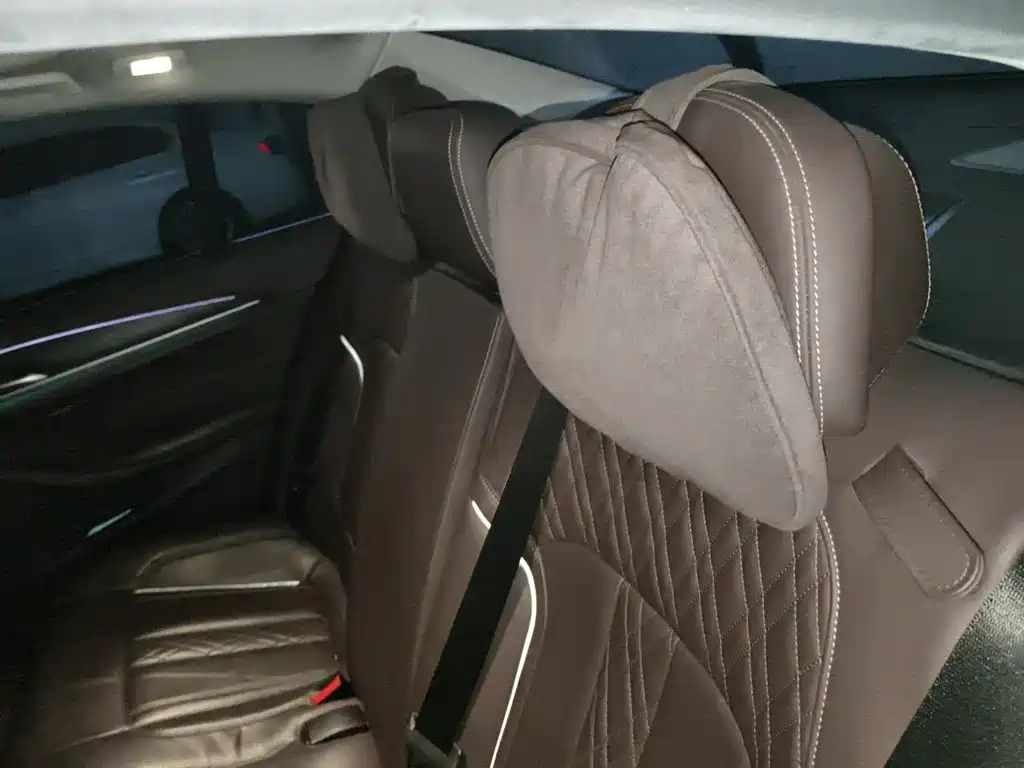 BMW 5 Series New Energy — миниатюра 18
