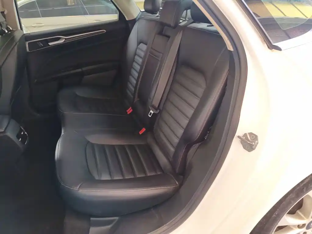 Ford Mondeo — миниатюра 17