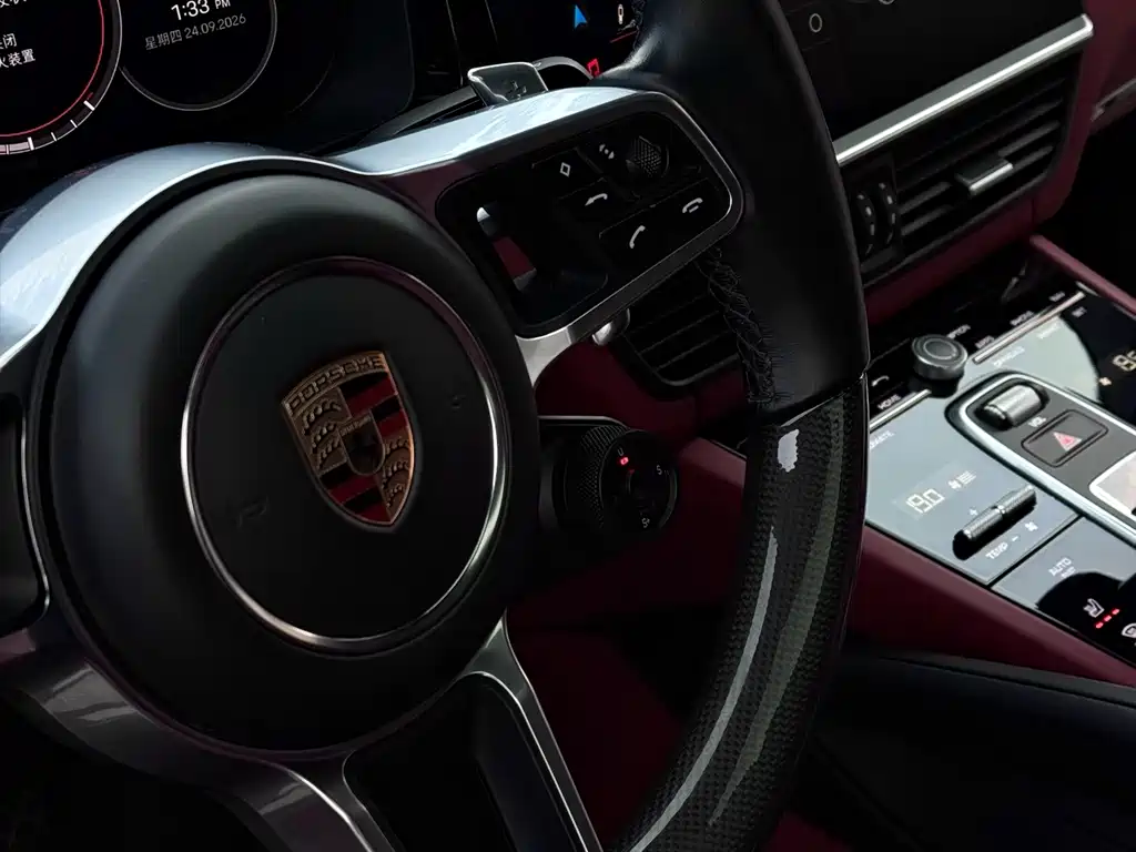 Porsche Cayenne — миниатюра 16