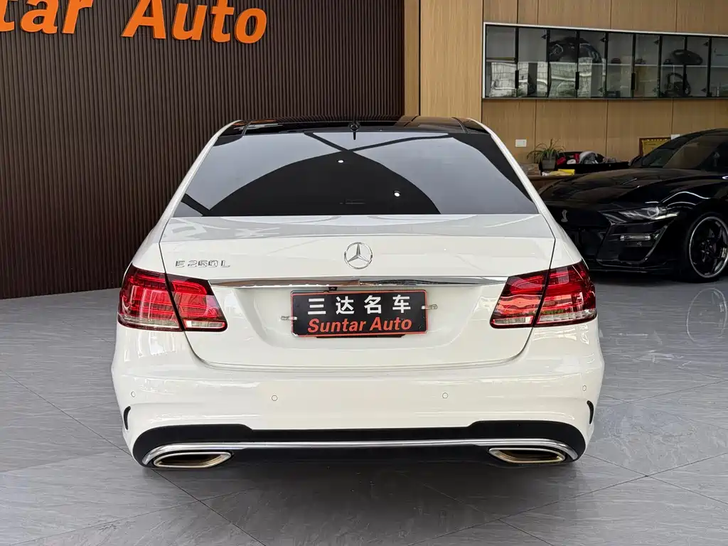 Mercedes-Benz E-Class — миниатюра 5