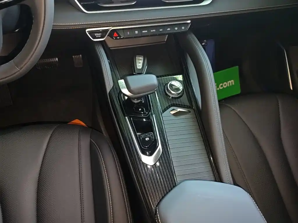Geely Xingyue L — миниатюра 14