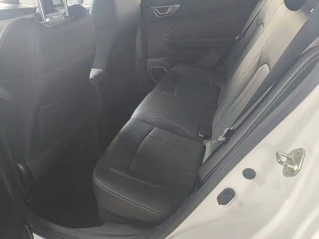 Geely Vision X3 — миниатюра 17