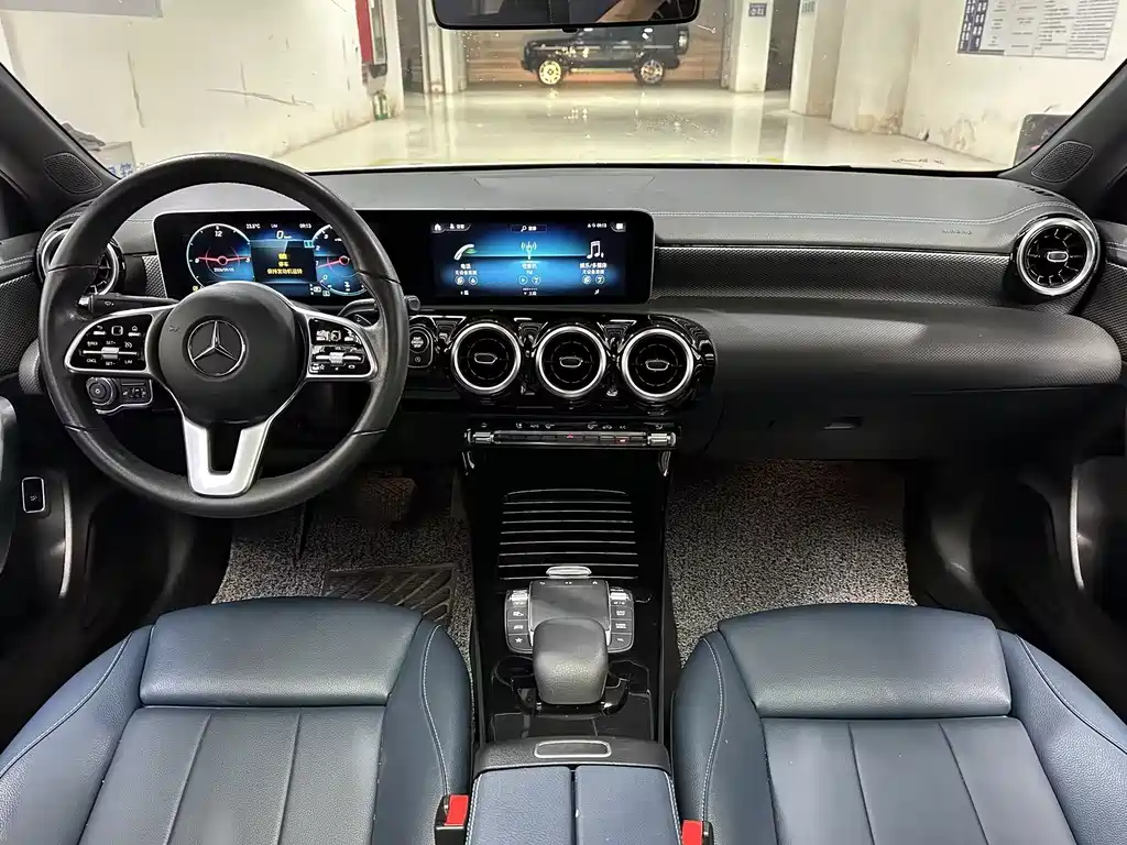 Mercedes-Benz A-Class — миниатюра 10