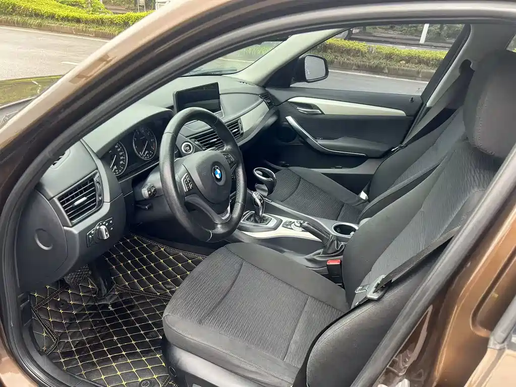 BMW X1 2014 sDrive18i Fashion