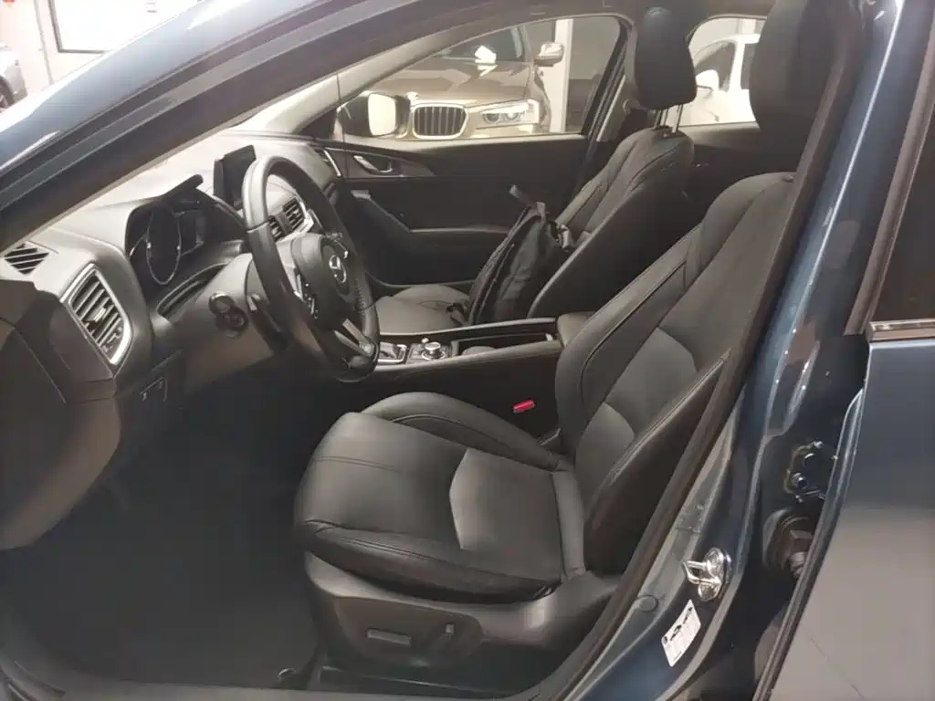 Mazda 3 Axela — миниатюра 15