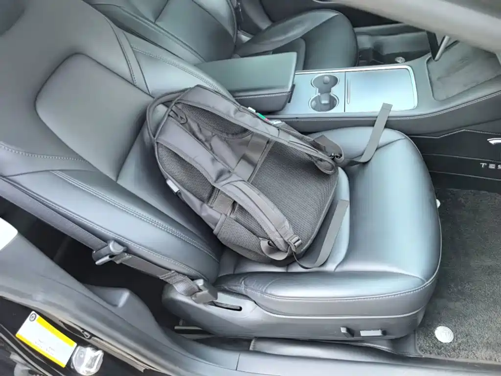 Tesla Model 3 — миниатюра 25