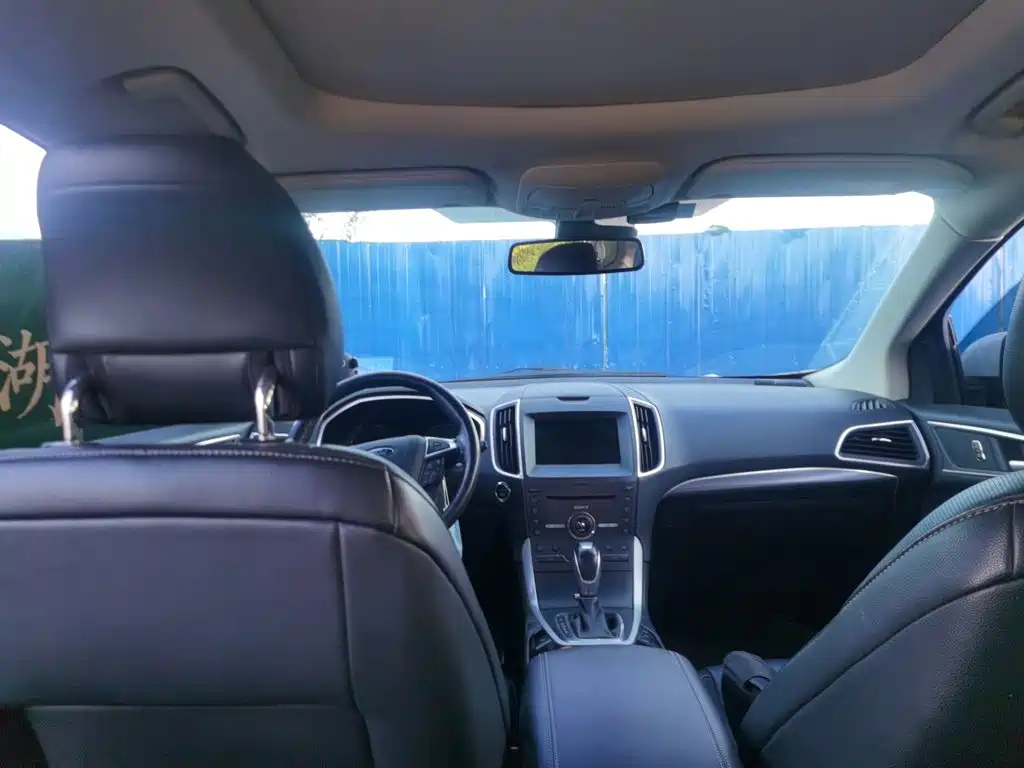 Ford Edge — миниатюра 14