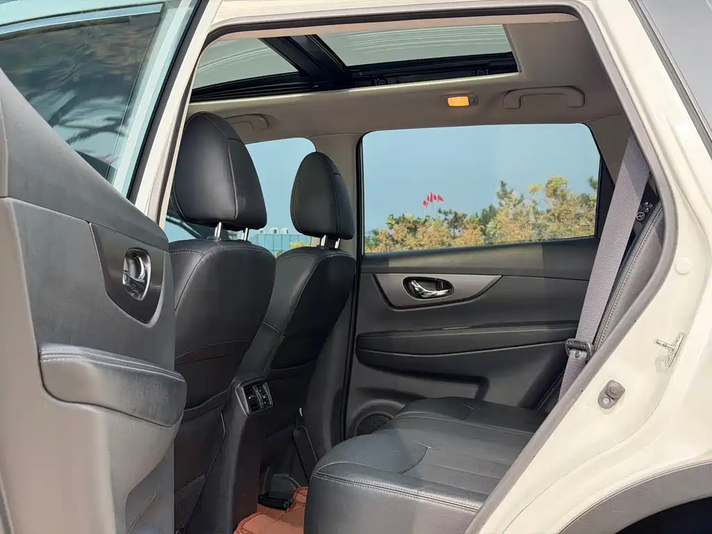 Nissan X-Trail — миниатюра 13