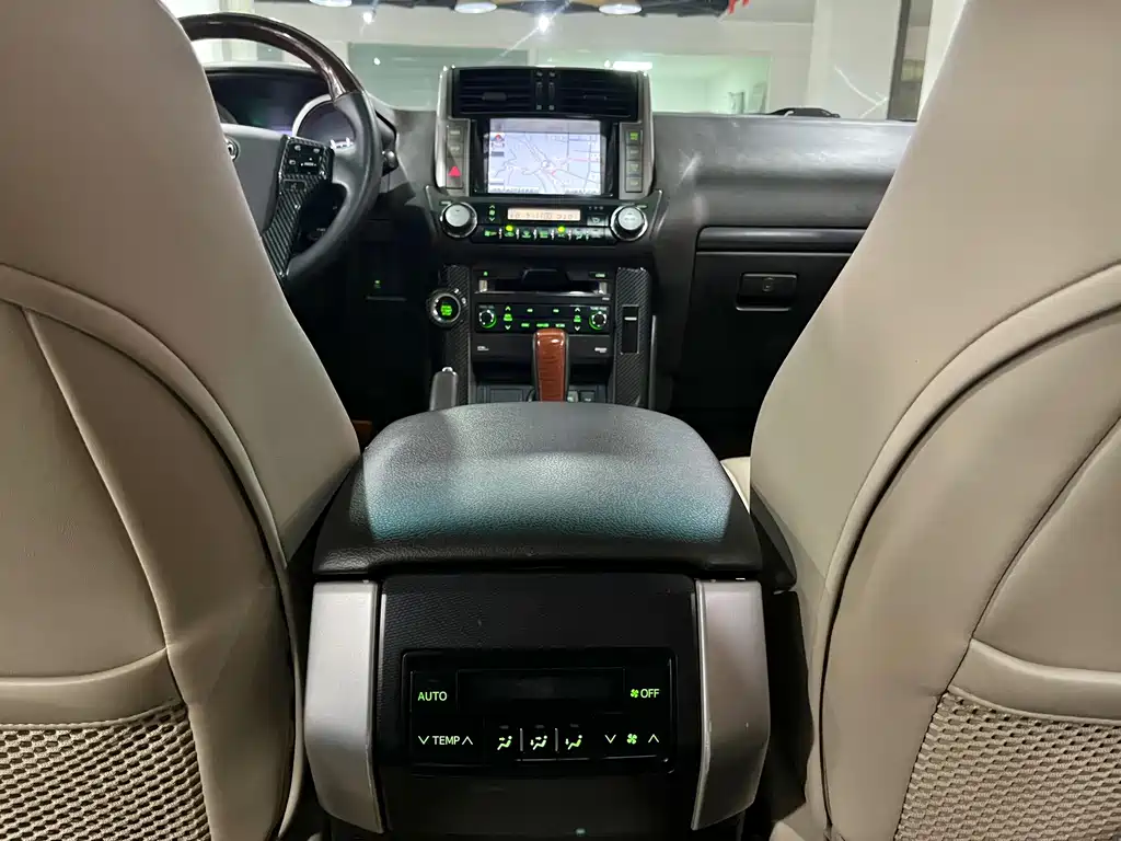 Toyota Prado — миниатюра 12