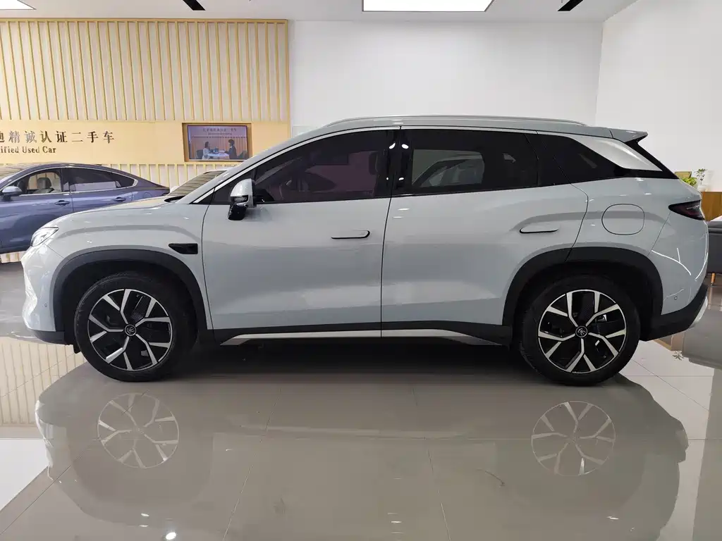 BYD L DM-i — миниатюра 7