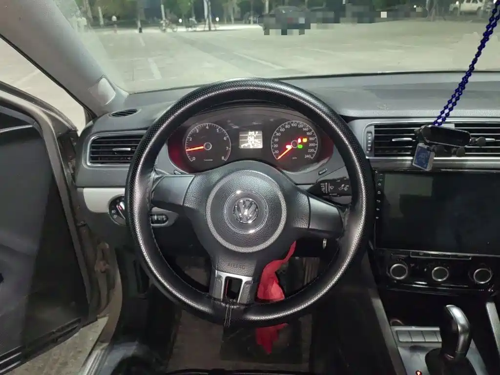 Volkswagen Sagitar — миниатюра 3