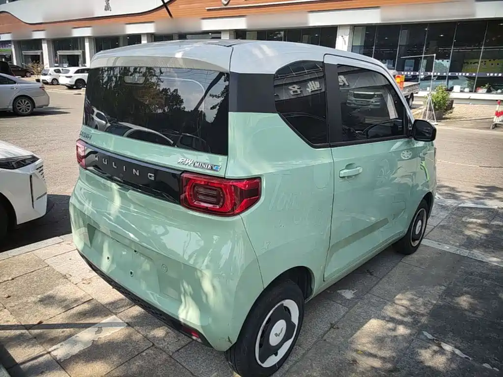 Wuling MINIEV — миниатюра 7