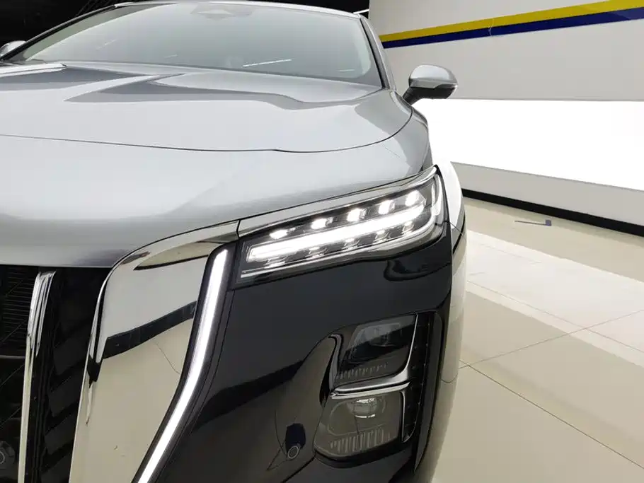 Hongqi Hongqi H5 PHEV — миниатюра 5