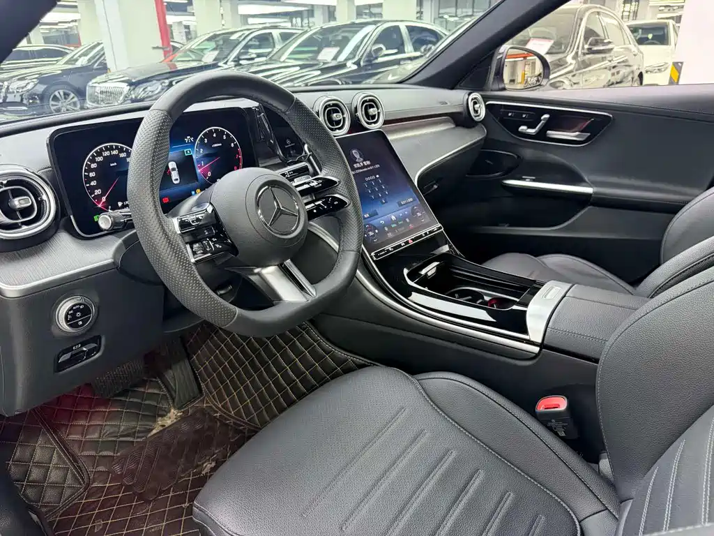 Mercedes-Benz C-Class — миниатюра 6