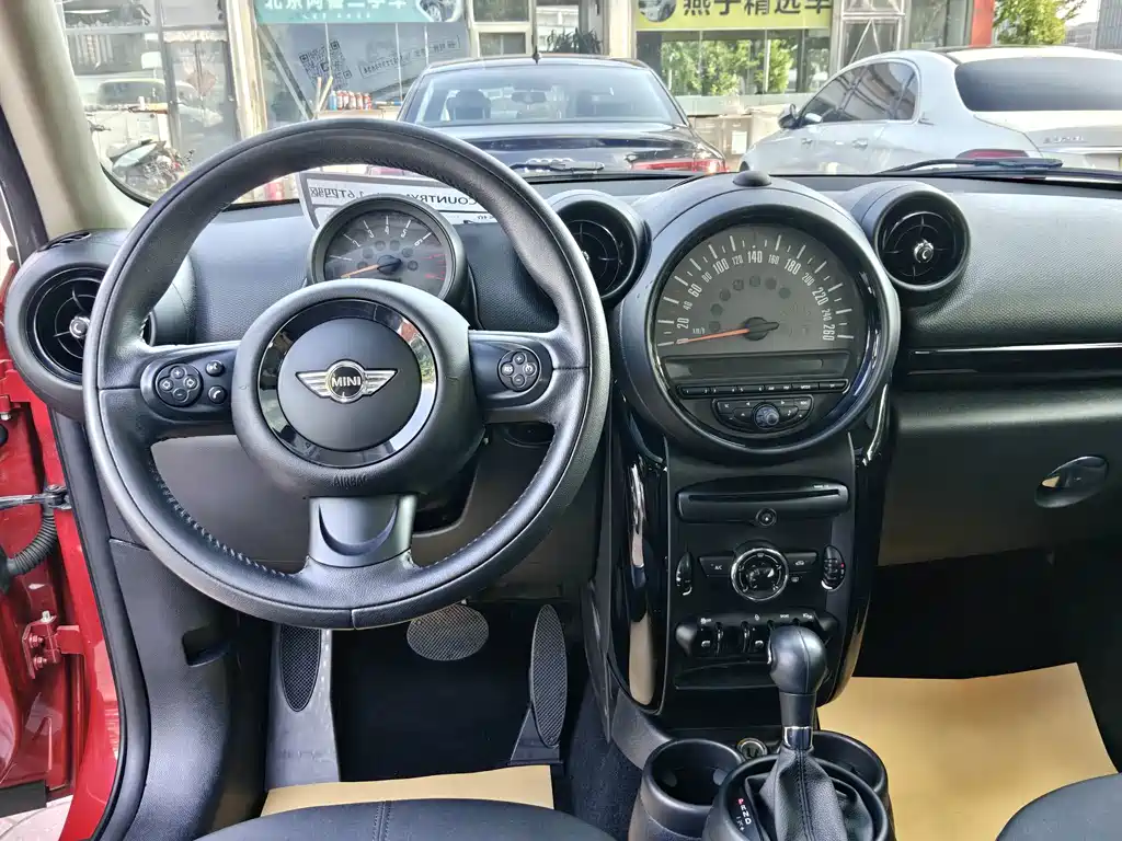 MINI Countryman 1.6T COOPER ALL4 Fun, фото 6