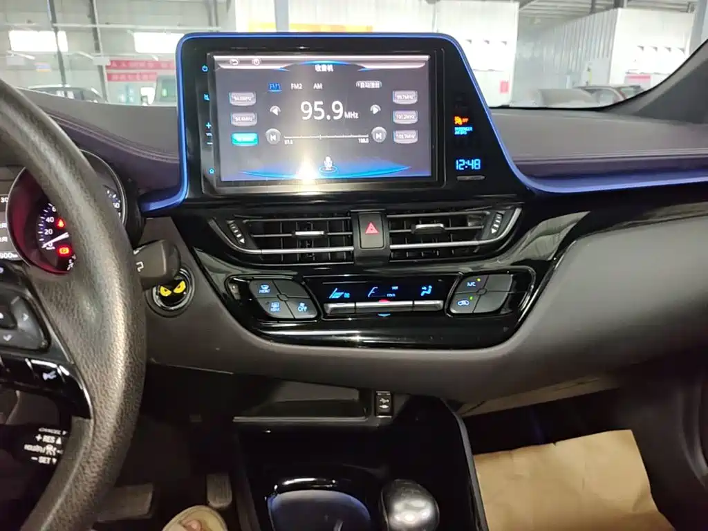 Toyota C-HR — миниатюра 13