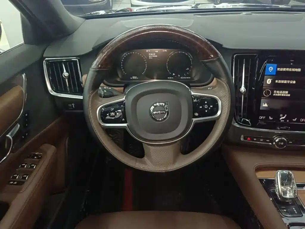 Volvo S90 — миниатюра 11